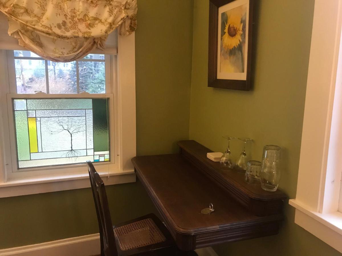 Howarth House Bed And Breakfast Fitchburg Luaran gambar