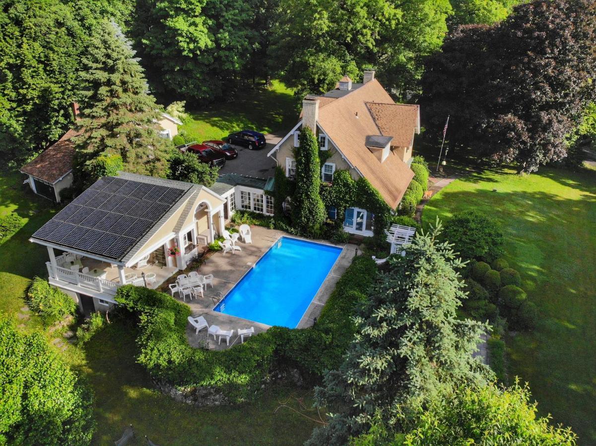 Howarth House Bed And Breakfast Fitchburg Luaran gambar